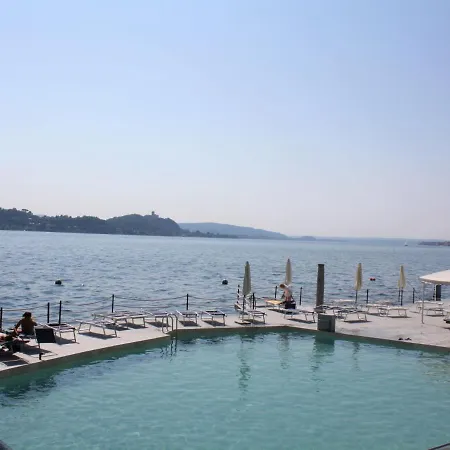 Locazione Turistica Antico Verbano-3 アパート